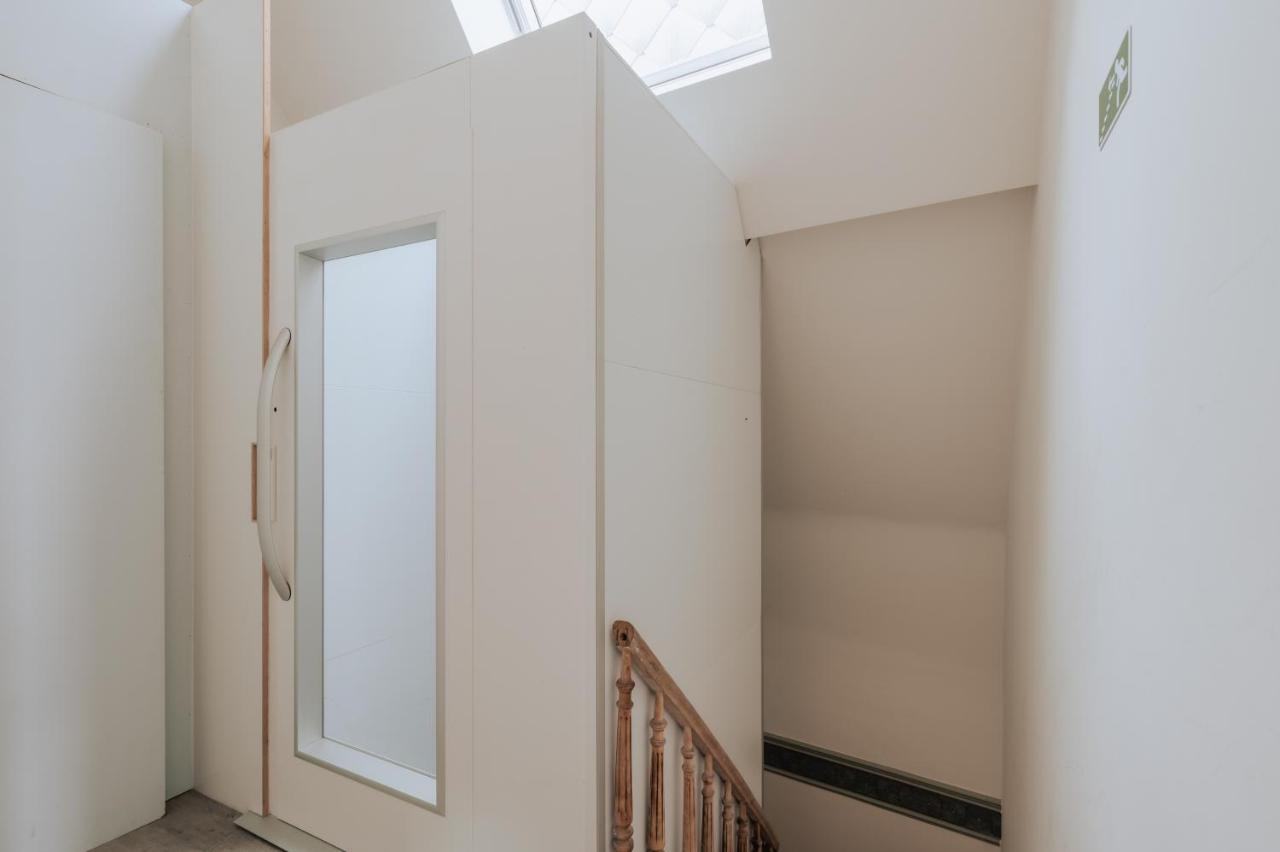 Amazing 2 Rooms Design Apartement Loft 예페르 외부 사진