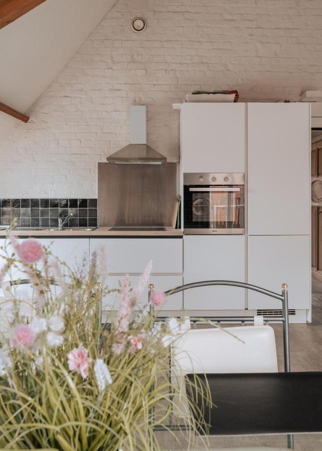 Amazing 2 Rooms Design Apartement Loft 예페르 외부 사진