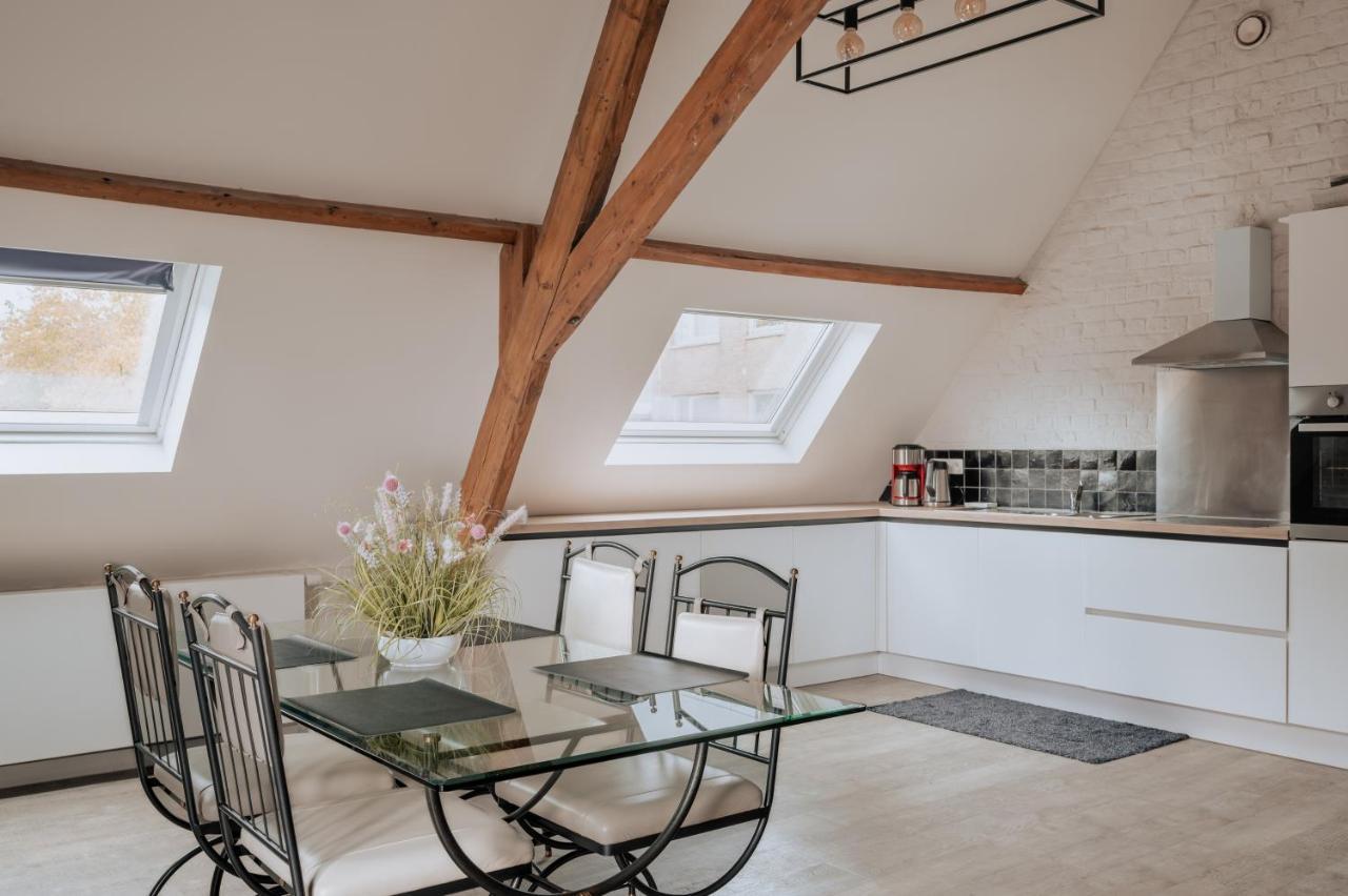 Amazing 2 Rooms Design Apartement Loft 예페르 외부 사진